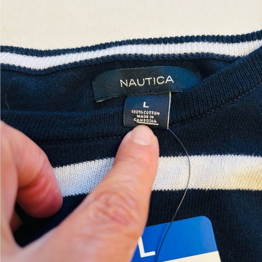 Nautica NWT Navy and White Striped Top - Picture 5 of 10